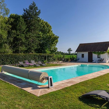 Villa Bagatelle Avec Jardin Et Piscine Chauffee Bieville-en-Auge Exterior foto